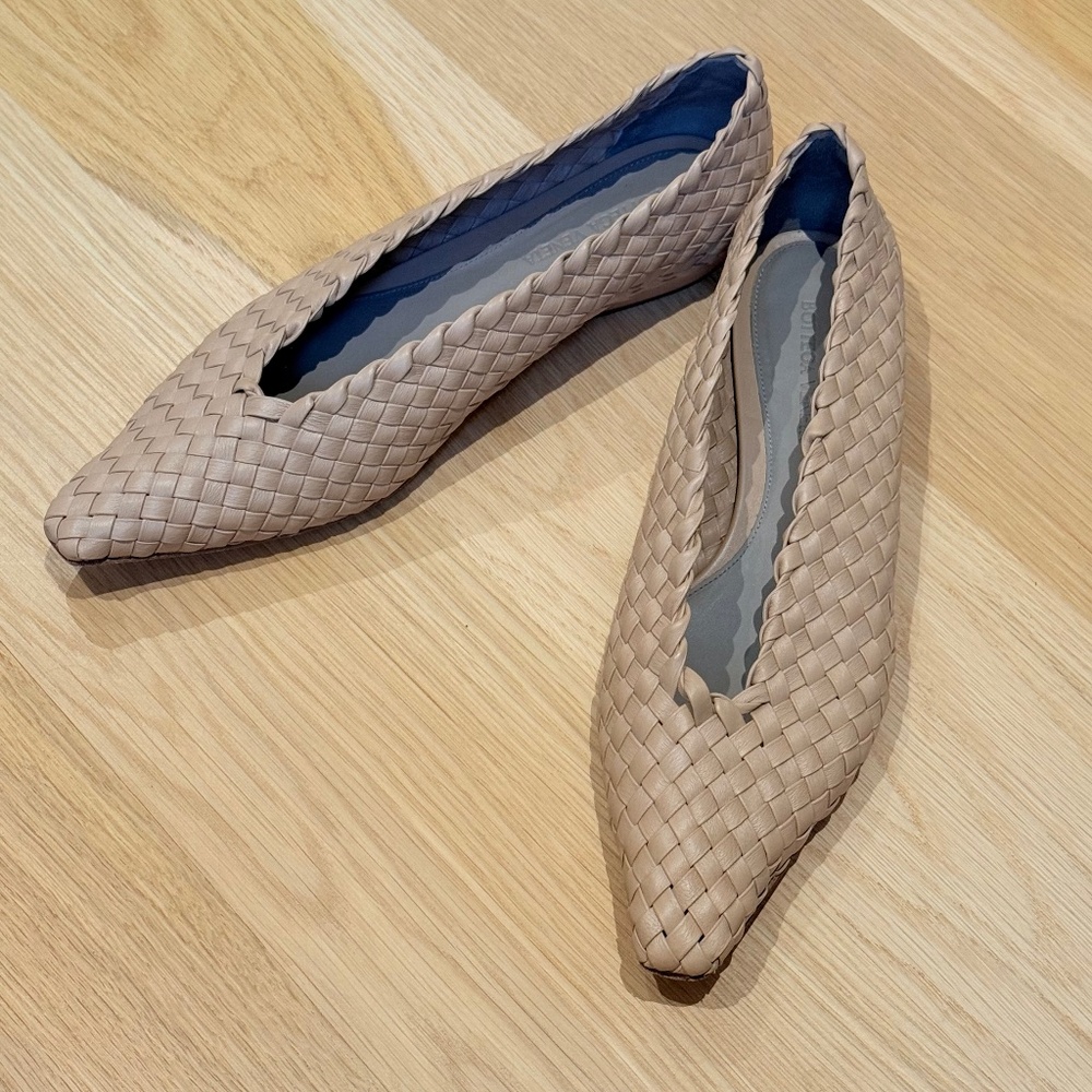 Bottega Veneta POINT TOE LAGOON WOVEN LEATHER BALLET FLATS in almond, Size 39.5